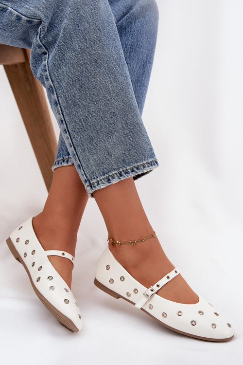 Жіночі балеринки зі срібними елементами білі Marivon