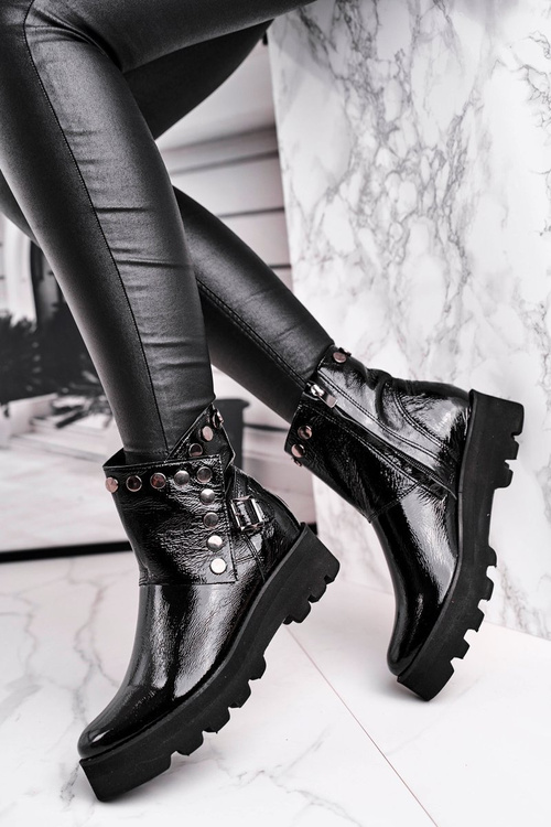 Чоботи жіночі лаковані шкіряні чорні Exquisite 1199