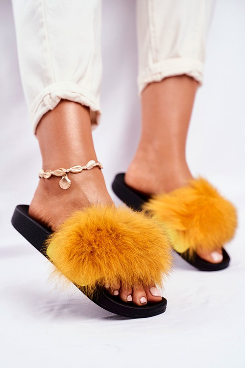 Жіночі шорти з хутром жовті Belmondo