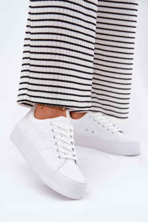 Еко шкіряні кросівки для жінок на платформі Big Star RR274298 білі