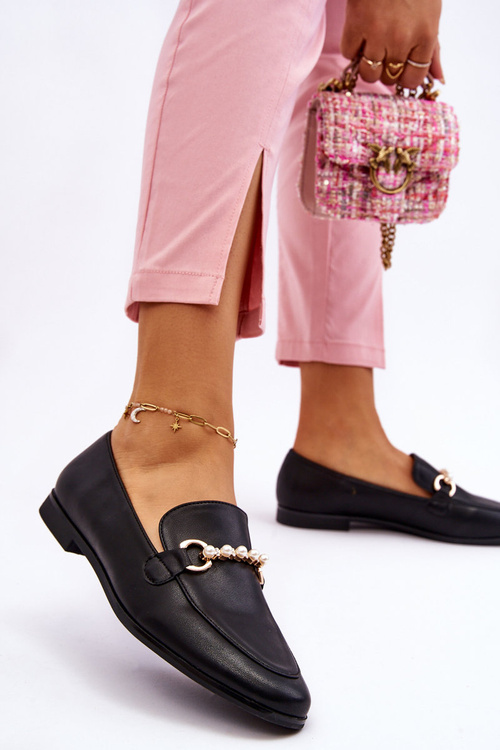 Жіночі шкіряні лофери з декоративними перлами Black Ishan