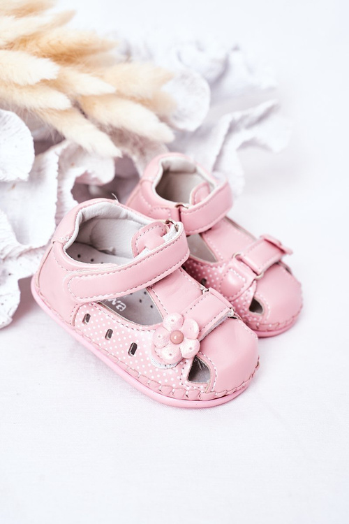 Дитячі шкіряні босоніжки на липучці Рожеві квіти