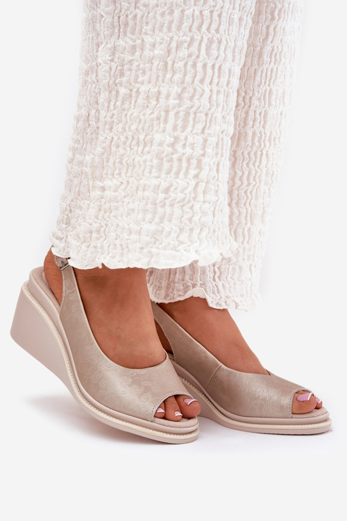 Жіночі шкіряні сандалі на платформі S.Barski LR51-539 золоті