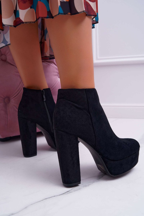 Жіночі чоботи на шпильці на платформі замшеві чорні Celinne