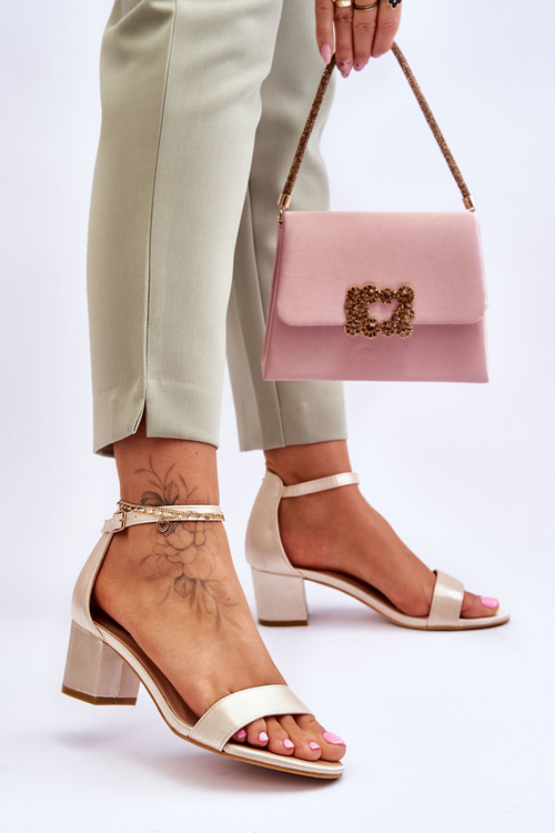 Атласні босоніжки на низькому каблуці Beige Juliet