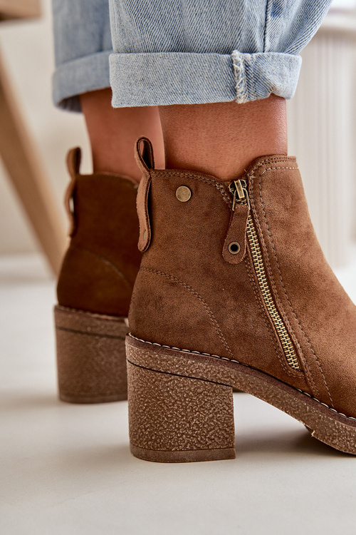 Жіночі ботильйони на підкладці з блоковим каблуком коричневого кольору Velarilla