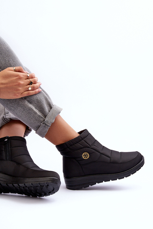Жіночі утеплені зимові черевики Helis чорного кольору