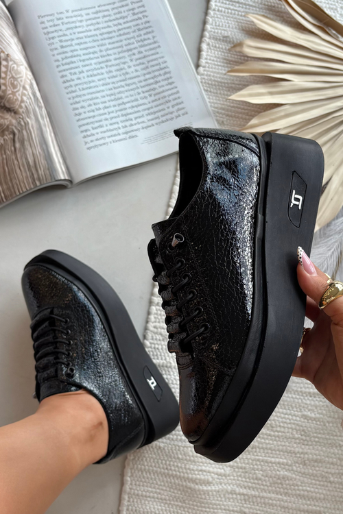 Шкіряні лаковані жіночі туфлі на платформі Artiker 57C2041 Чорний