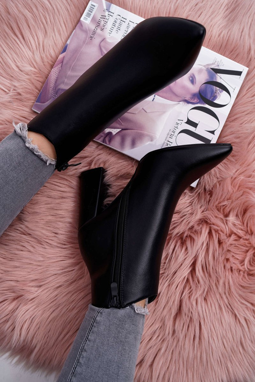 Жіночі гостроносі чоботи Felino чорного кольору