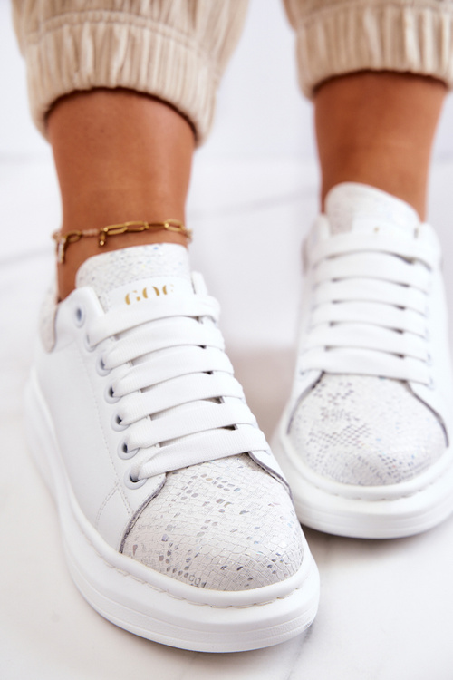 Жіноче спортивне взуття GOE JJ2N4053 Білий