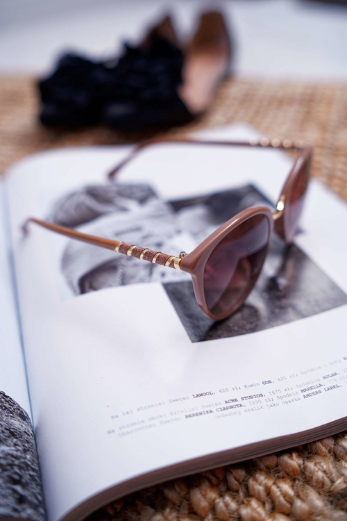 Бежеві сонцезахисні окуляри Prius PR-V09