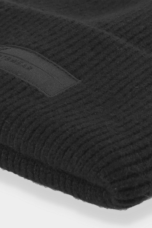 Жіноча зимова шапка з логотипом 4F 4FAW23ACAPF295-20S чорна