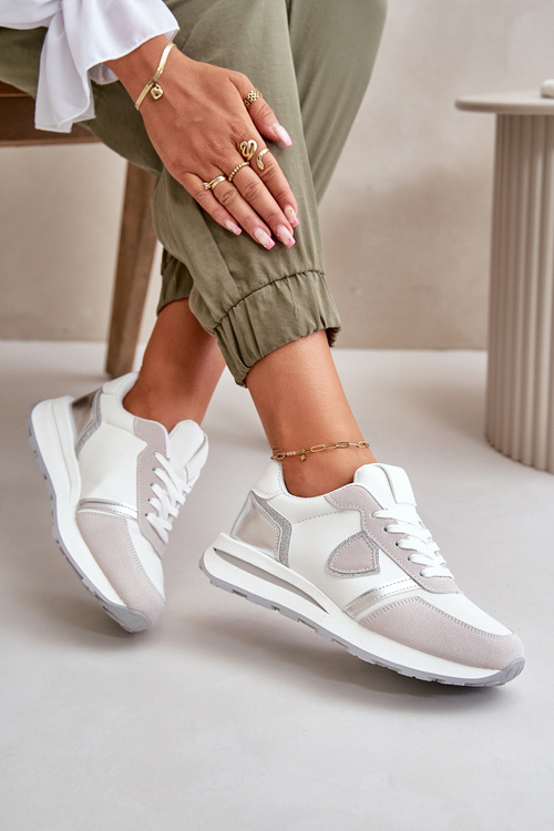 Жіночі блискучі кросівки білі Velaniela