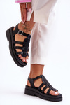 Шкіряні сандалі на плоскій підошві з чорними ремінцями Diosa
