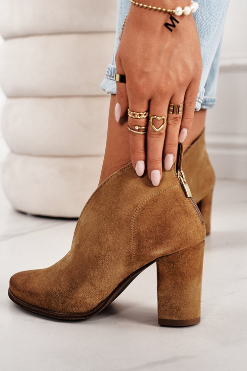 Замшеві чоботи на шпильці з вирізом Exquisite 1231 Camel