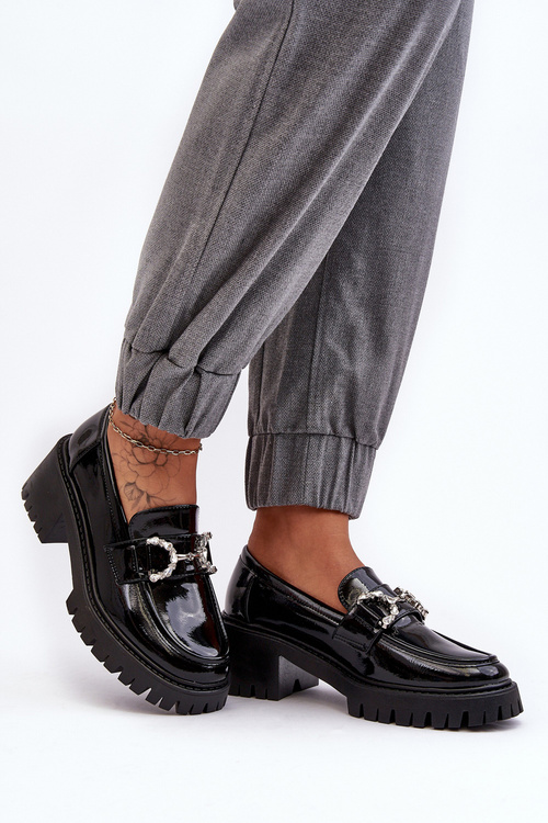 Жіночі лаковані напівчоботи на масивному каблуці Lemmitty чорного кольору