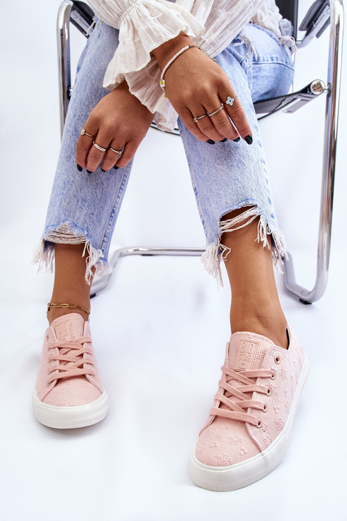 Жіночі кросівки з вишивкою Big Star LL274224 Рожеві