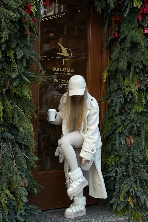 Жіночі зимові черевики на шнурівці на товстій підошві бежеві Лосо