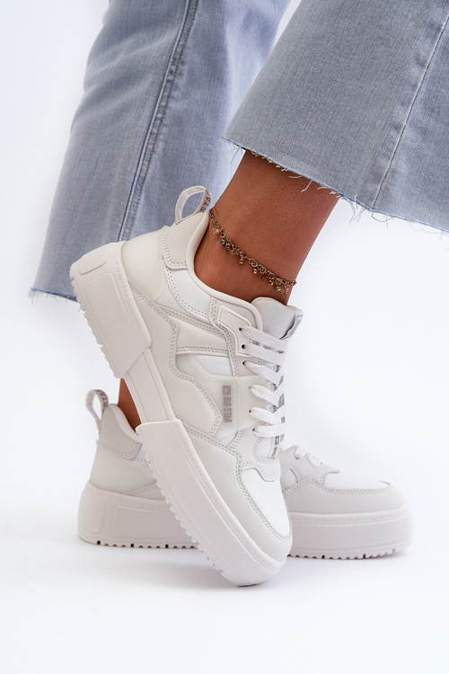 Легкі жіночі кросівки Big Star NN274322 Memory Foam System Білі