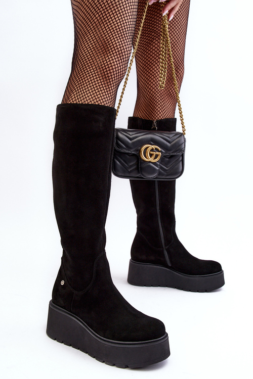 Чоботи жіночі замшеві на танкетці Maciejka 05767-01 Чорні