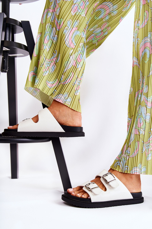 Класичні жіночі тапочки White Weston