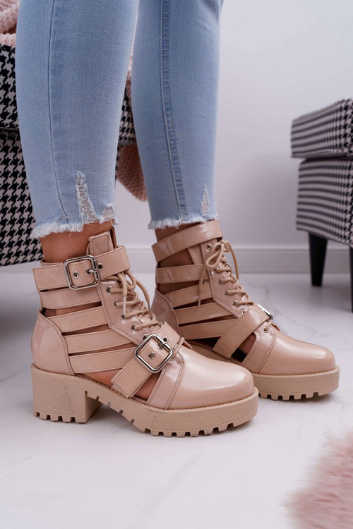 Жіночі весняні ботфорти на плоскій підошві лаковані бежеві одинарні