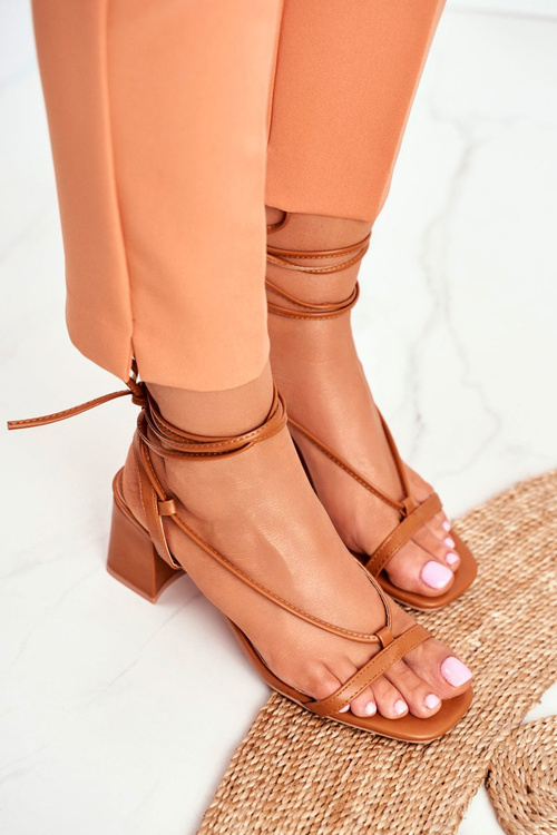 Жіночі босоніжки на шпильці на зав'язках Camel Morning