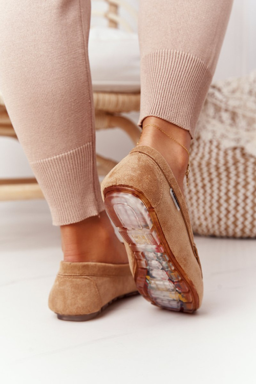 Жіночі замшеві лофери бежеві San Marino