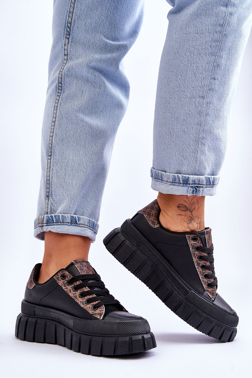 Жіночі шкіряні кросівки на платформі чорні Alison