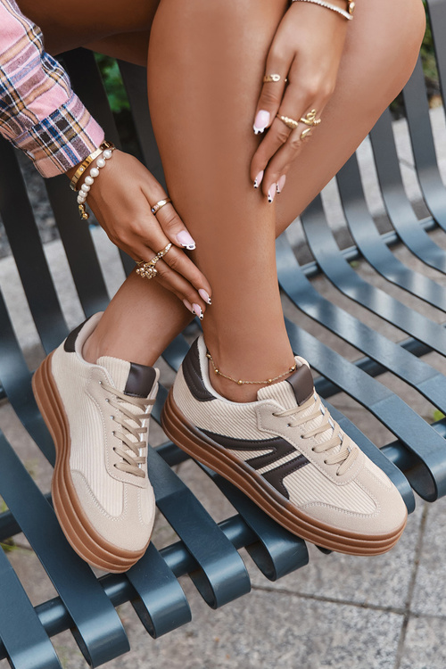 Замшеві жіночі кросівки на платформі Бежеві Corynelle