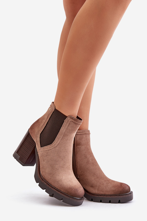 Теплі жіночі чоботи на підборах з еко замші бежевий Vinceza 58356