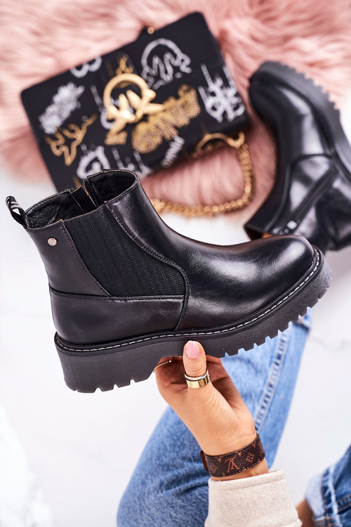 Жіночі утеплені черевики челсі на гумовій підошві чорні Voyager