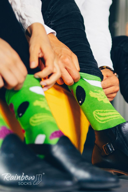 Салат Шкарпетки Веселка В Коробці 2 Пари