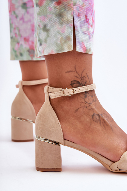 Замшеві босоніжки з тасьмою Beige Essenza