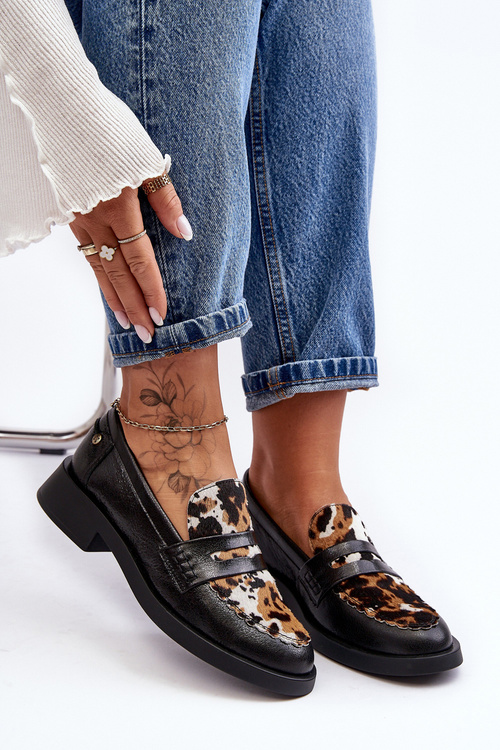 Жіночі шкіряні лофери Maciejka 06250-01 Чорні