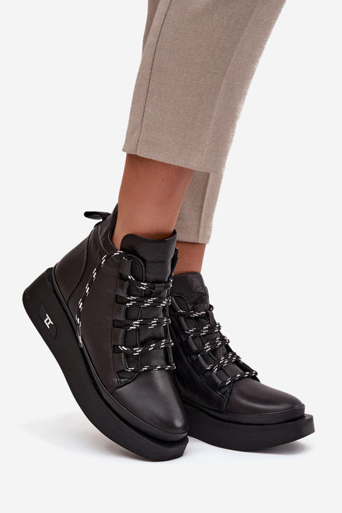 Шкіряні жіночі чоботи на платформі з підкладкою Artiker 55C0809 Чорні