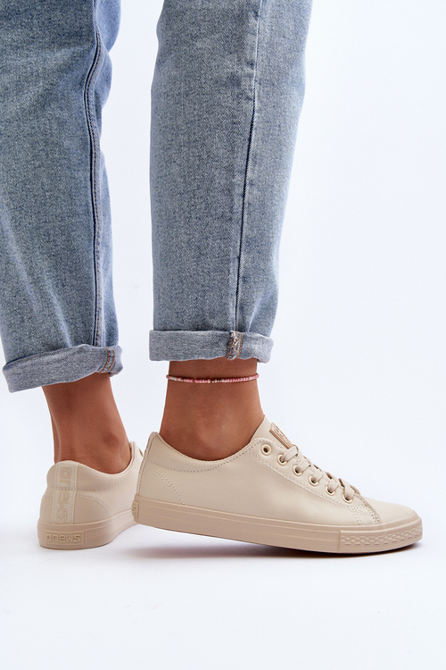 Жіночі шкіряні класичні кросівки на шнурівці бежевого кольору Misima
