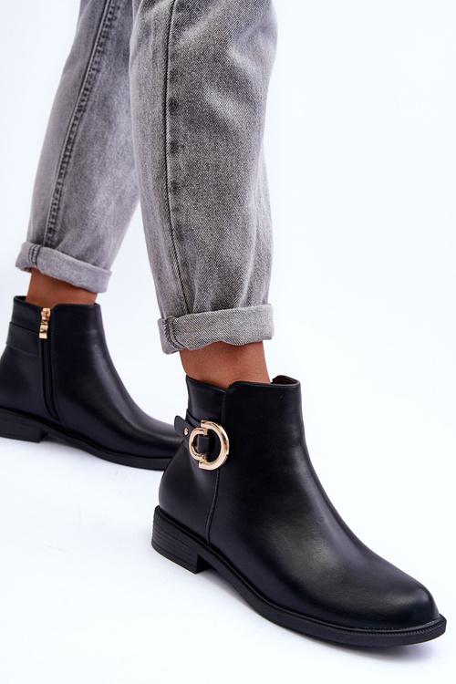 Шкіряні ботильйони на плоскій каблуці чорного кольору Meronei