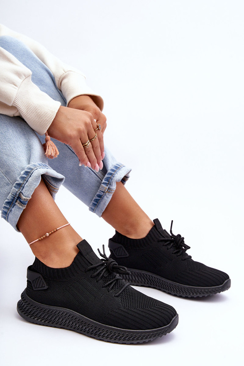 Жіноче спортивне взуття без шнурівки чорного кольору Zauna