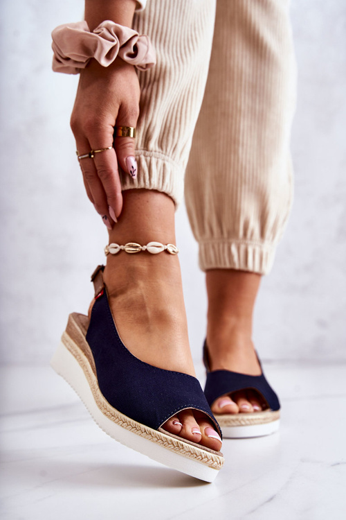 Жіночі босоніжки на танкетці Big Star JJ276046 Темно-сині