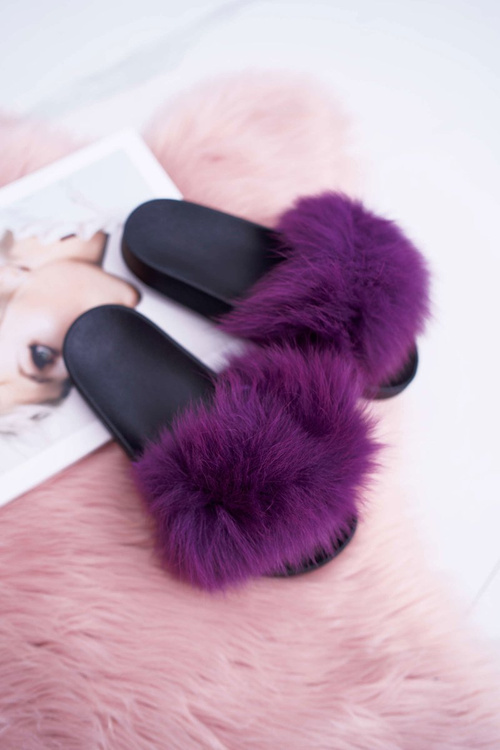 Жіночі шльопанці з хутром фіолетового кольору