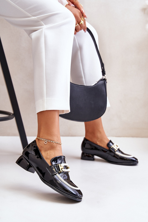 Лаковані жіночі лофери на каблуці чорні Artiker 55C0104