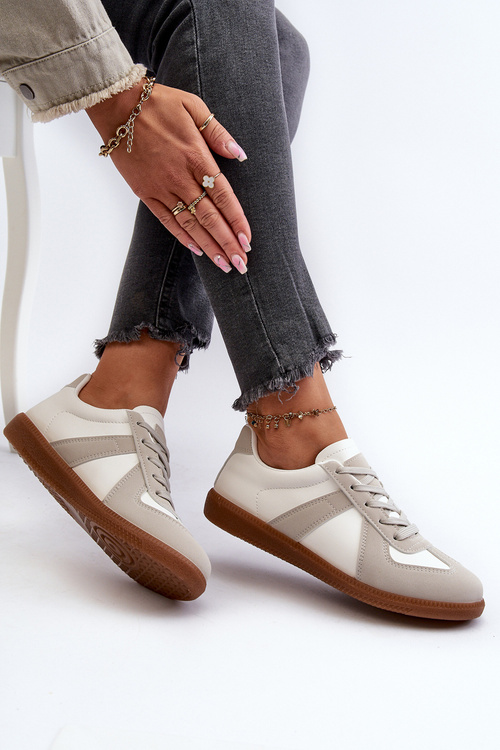 Жіночі низькі спортивні кросівки Білі Cafala