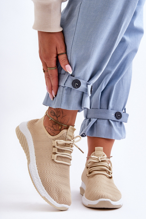 Бежеві сліпони з класичного матеріалу