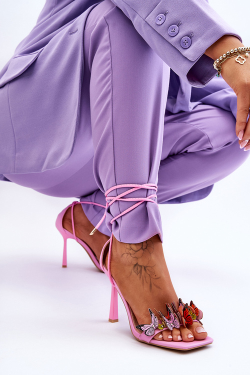 Босоніжки на зав'язках на шпильці з метеликами Рожеві Delmar