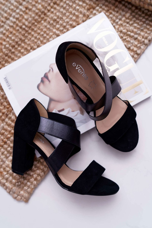 Жіночі замшеві босоніжки Varina чорного кольору