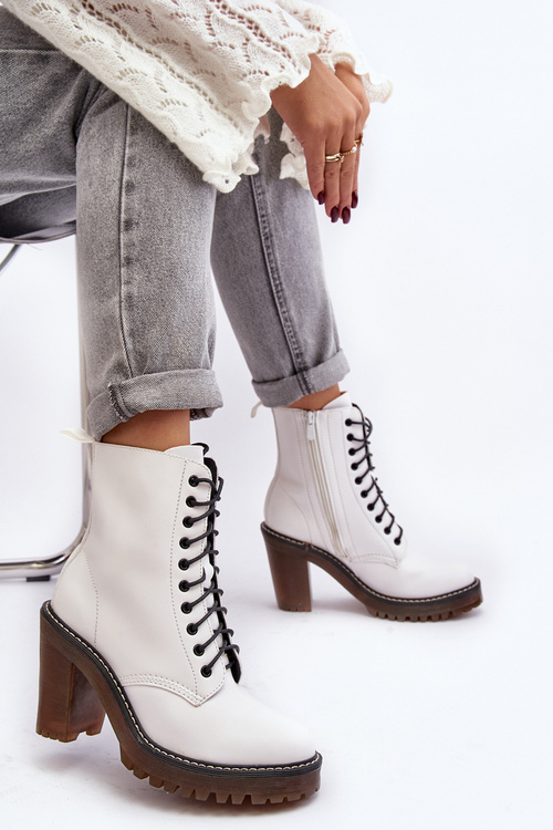 Жіночі білі черевики Arove на шнурівці