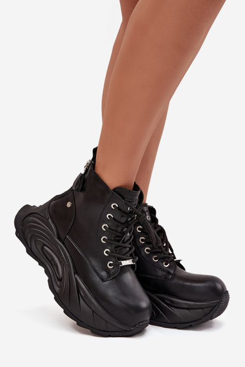 Шкіряні утеплені жіночі чоботи на платформі GOE SS2N4301 Чорні