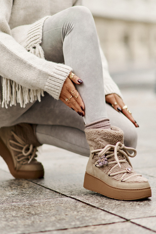 Жіночі зимові черевики з декором і хутром ягняти коричневого кольору Almatiza