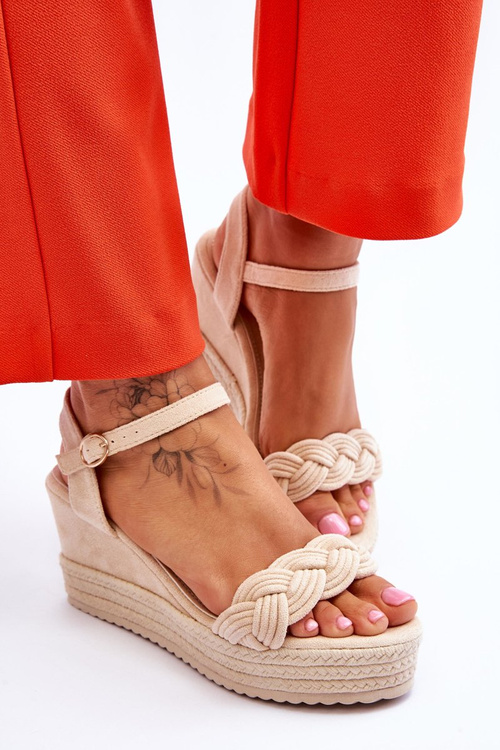 Класичні замшеві босоніжки на танкетці Beige Denisse